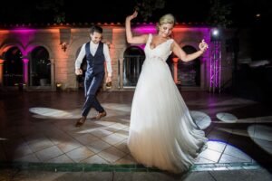 L'ouverture de bal L'ouverture de bal et ses pas de danse