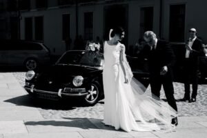 l'arrivée de la mariée l'arrivée de la mariée à la cathédrale Saint Jean