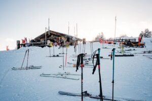 un mariage à ski un mariage à ski, c'est champagne en haut des pistes