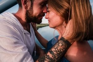 un regard, un baiser juste l'amour, et la complicité d'un moment partagé