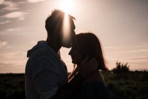 ta façon de m'embrasser juste l'amour, et la complicité d'un moment partagé