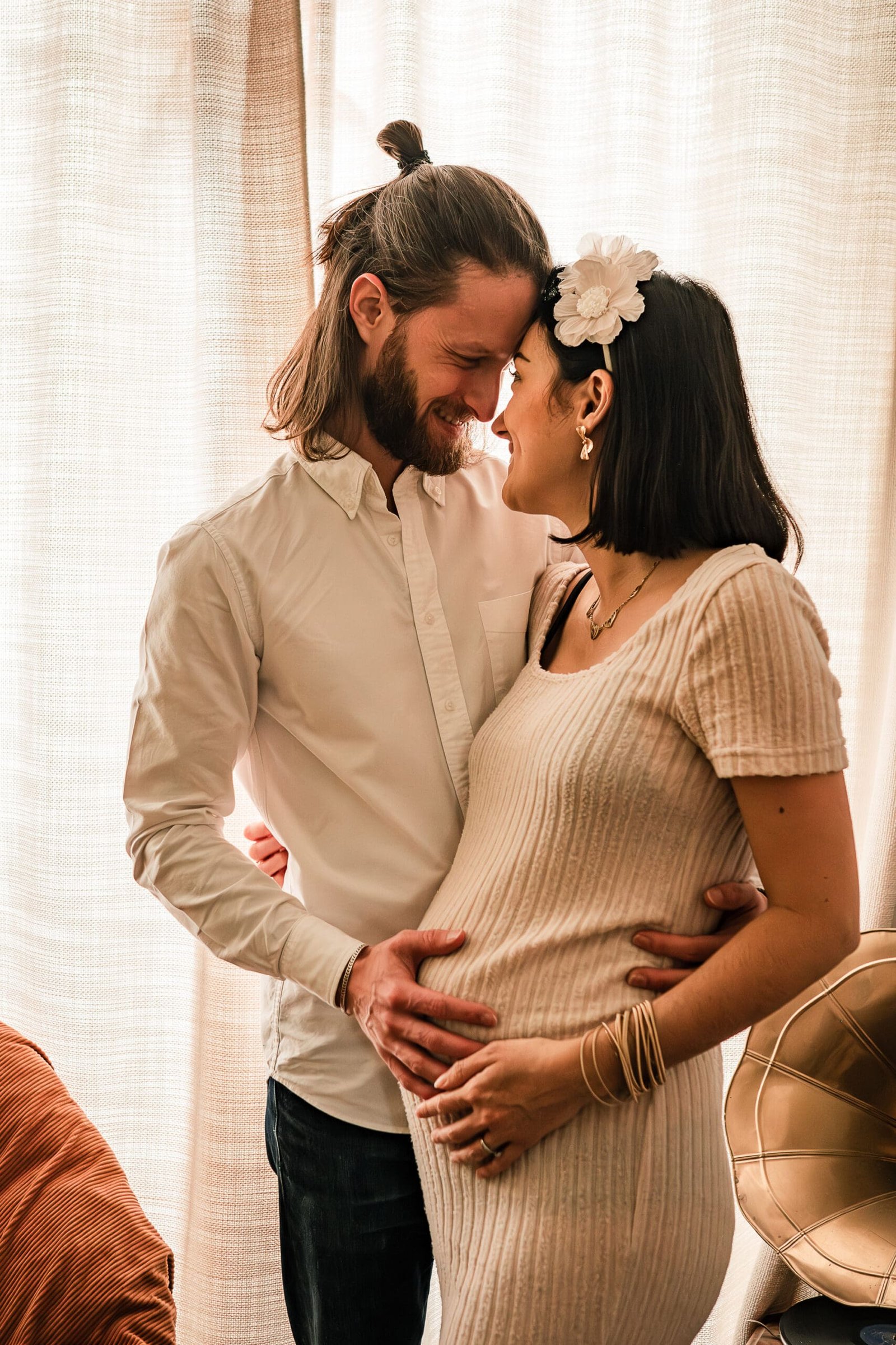un si doux moment capturé dans un appartement parisien