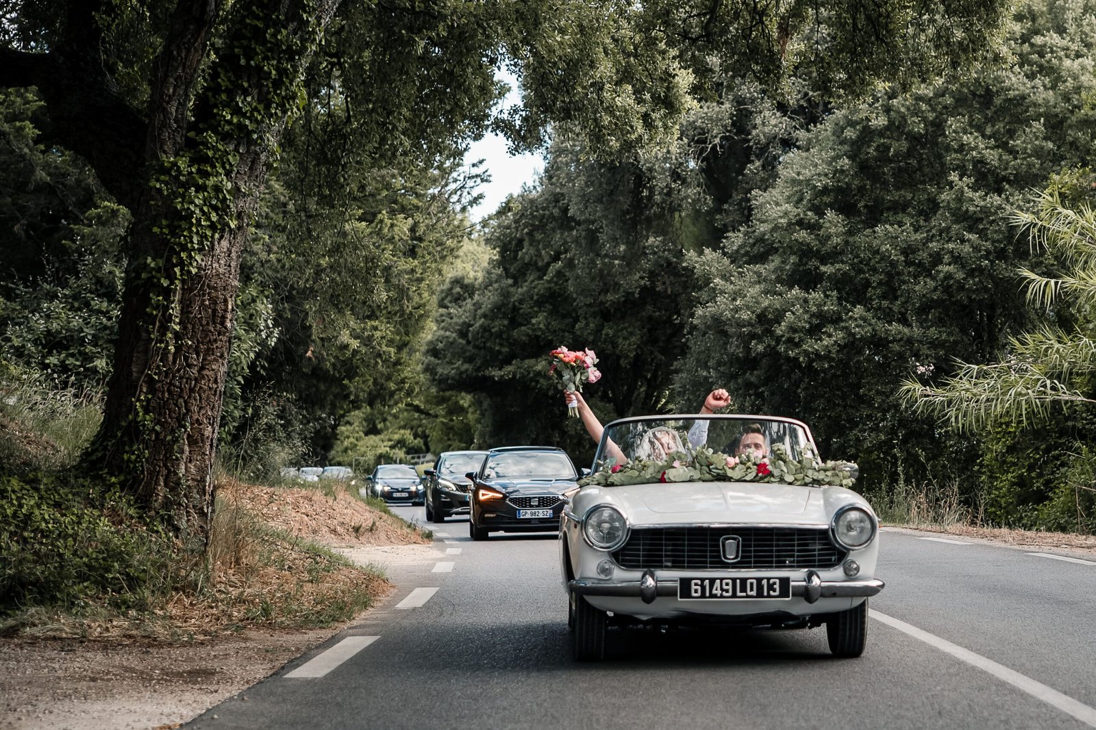 Tout le monde suit un couple heureux